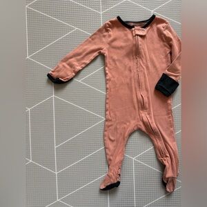 Cloud island|Baby gender neutral long sleeve footies in rust & black trim•••